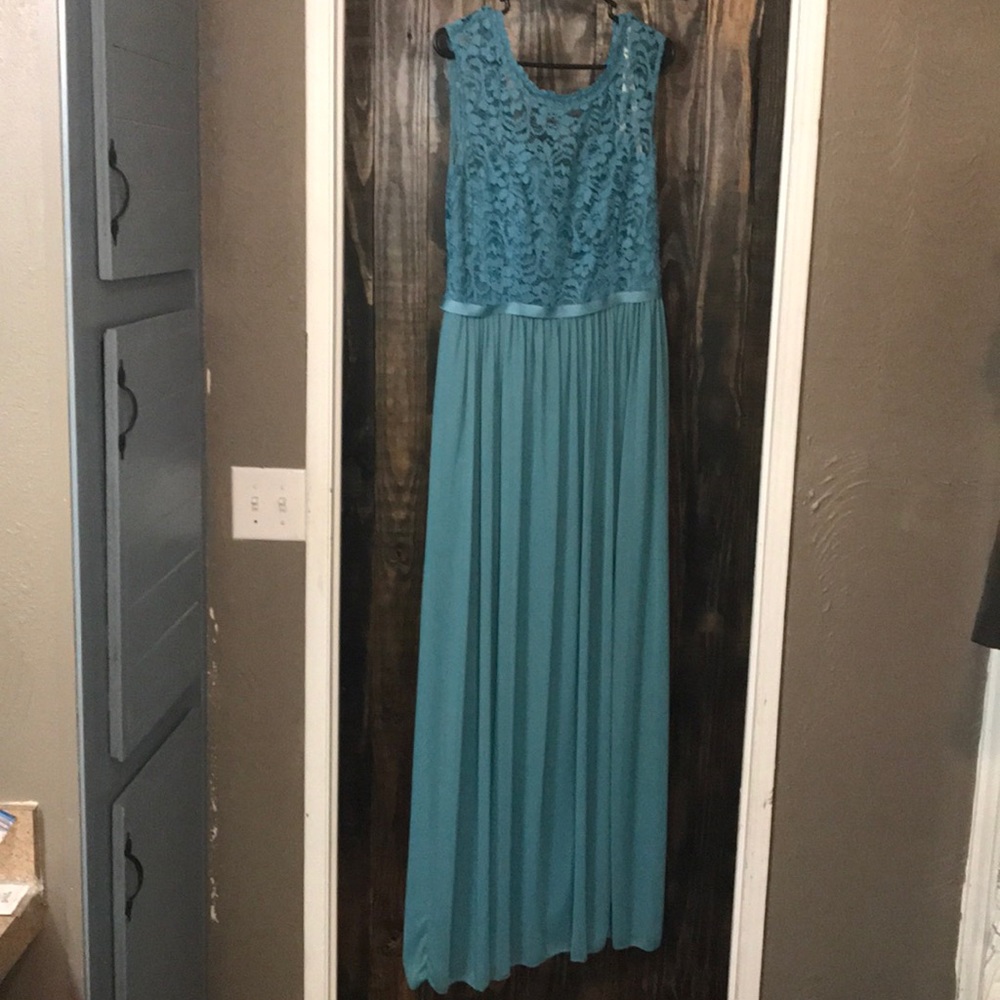 David’s Bridal teal dress